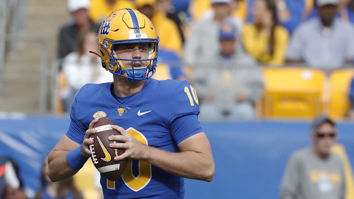 Oct 12, 2024; Pittsburgh, Pennsylvania, USA; Pittsburgh Panthers quarterback Eli Holstein (10) looks to pass against the California Golden Bears during the first quarter at Acrisure Stadium. Mandatory Credit: Charles LeClaire-Imagn Images Oct 12, 2024; Pittsburgh, Pennsylvania, USA; Pittsburgh Panthers quarterback Eli Holstein (10) looks to pass against the California Golden Bears during the first quarter at Acrisure Stadium. Mandatory Credit: Charles LeClaire-Imagn Images