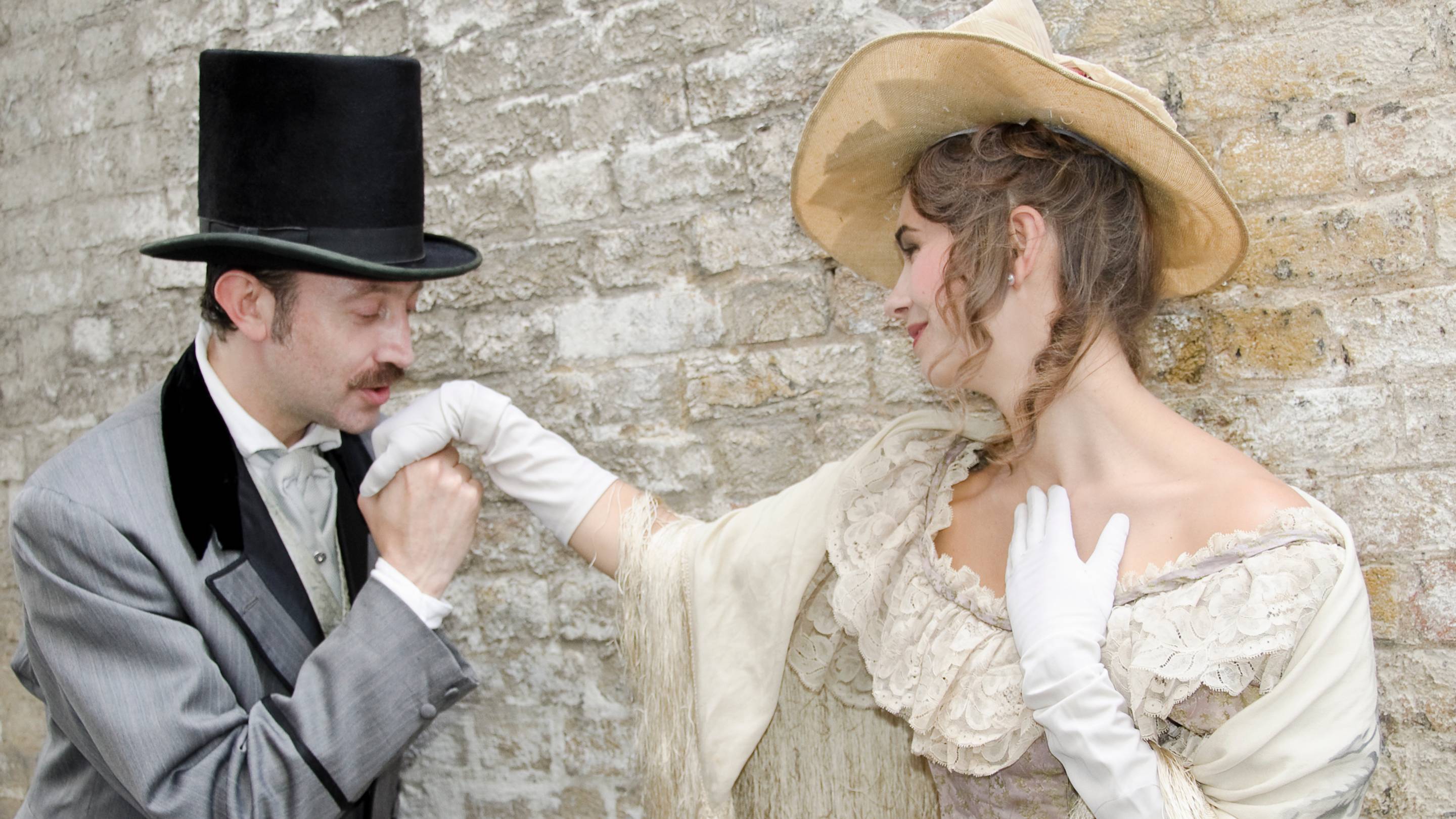 6 Surprising Historical Etiquette Rules That Once Determined Your Social Status