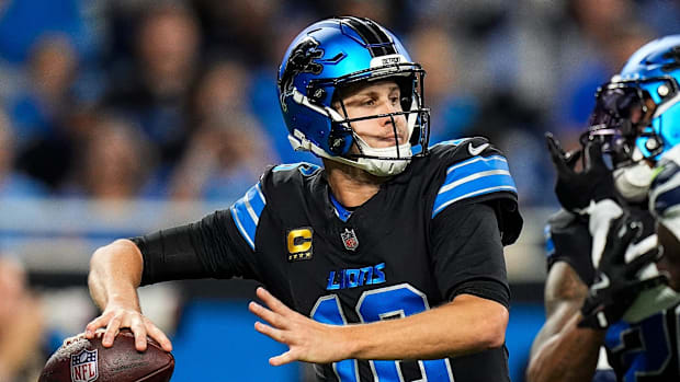 Detroit Lions quarterback Jared Goff (16) makes a pass against Seattle Seahawks