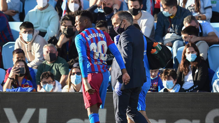 Ansu Fati se lastimó en una de las últimas acciones del juego de este sábado entre Barcelona y Celta