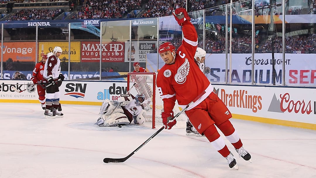 2016 Coors Light Stadium Series - Alumni Game