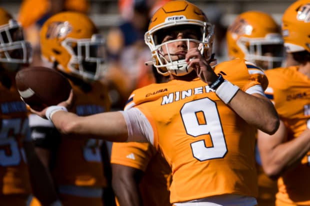 Skylar Locklear (9) of the UTEP football Orange Swarm team works on drills before the spring game