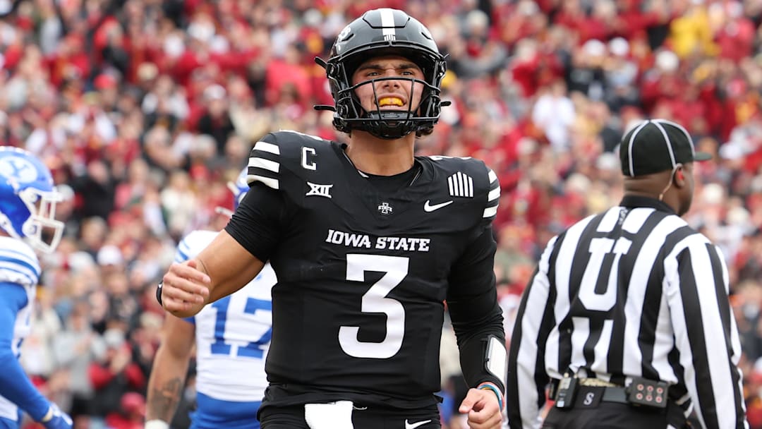 Iowa State Cyclones quarterback Rocco Becht (3)
