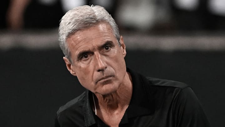 Time, agora, passa a ser treinado por Luis Castro