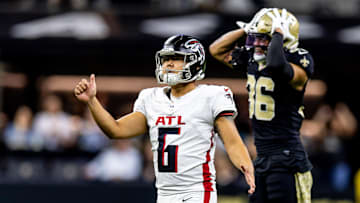 Nov 10, 2024; New Orleans, Louisiana, USA;  Atlanta Falcons place kicker Younghoe Koo (6) misses a field goal attempt against the New Orleans Saints during the second half at Caesars Superdome. Mandatory Credit: Stephen Lew-Imagn Images