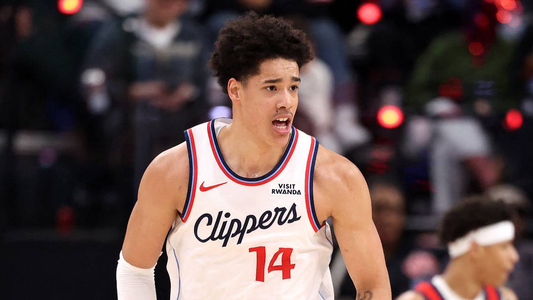 Mar 1, 2026; Inglewood, California, USA; Los Angeles Clippers center Yanic Konan Niederhauser (14) reacts after dunks the ball during the second half against the New Orleans Pelicans at Intuit Dome. Mandatory Credit: Kiyoshi Mio-Imagn Images Mar 1, 2026; Inglewood, California, USA; Los Angeles Clippers center Yanic Konan Niederhauser (14) reacts after dunks the ball during the second half against the New Orleans Pelicans at Intuit Dome. Mandatory Credit: Kiyoshi Mio-Imagn Images