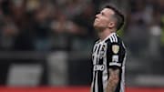 Bernard se lesionou na partida contra o Fluminense