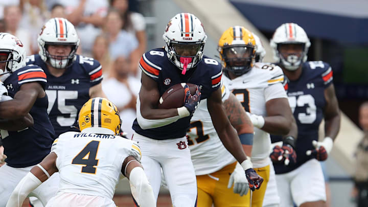 Auburn Tigers wide receiver Cam Coleman is an injury risk ahead of New Mexico game.