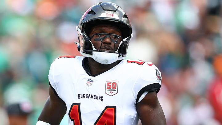 Tampa Bay Buccaneers WR Chris Godwin is already dealing with an injury that could keep him out of action in Week 6.