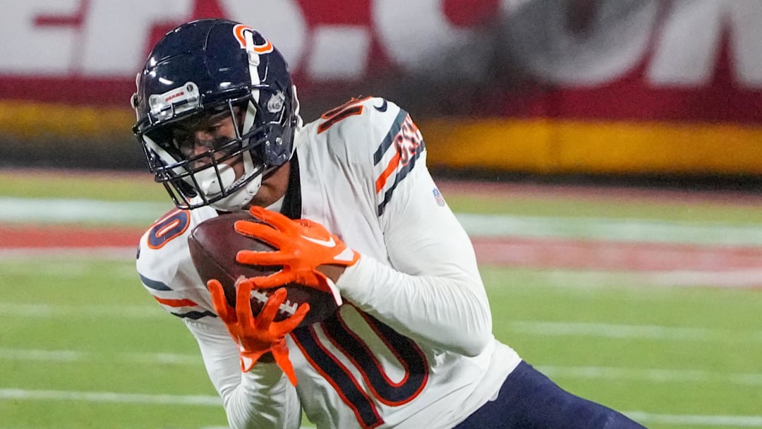 Chicago Bears wide receiver Tyler Scott (10) catches a pass against the Kansas City Chiefs during a  2024 preseason game