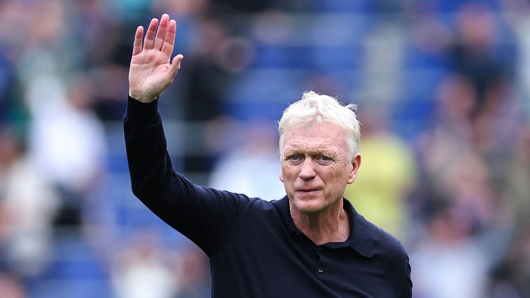 Everton v Manchester United - Premier League 2026/27