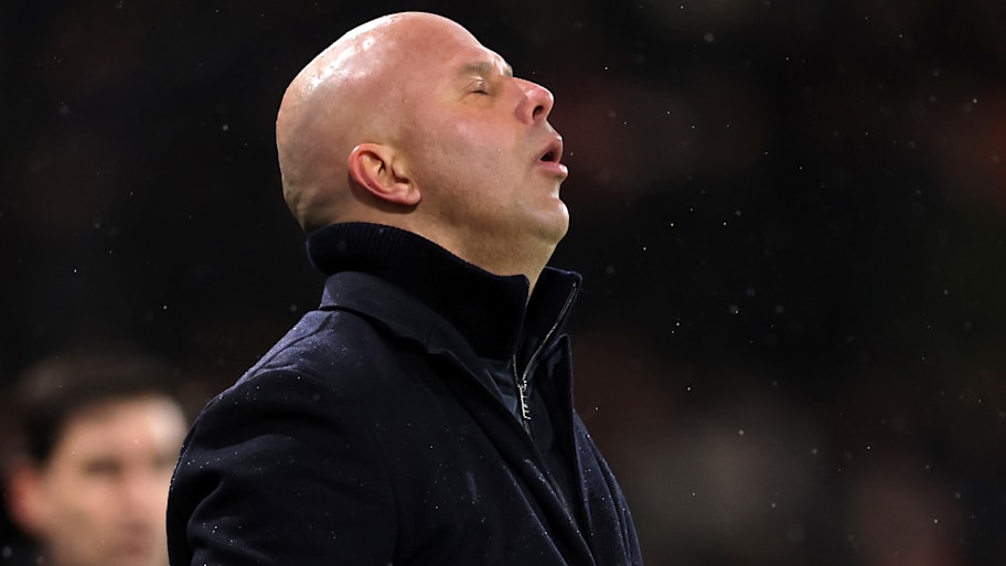 Arne Slot looking perturbed.