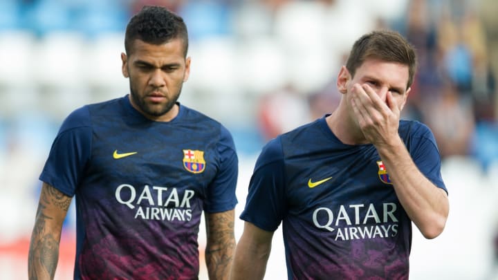 Dani Alves veut revoir Lionel Messi sous les couleurs du FC Barcelone. Dani Alves veut revoir Lionel Messi sous les couleurs du FC Barcelone.