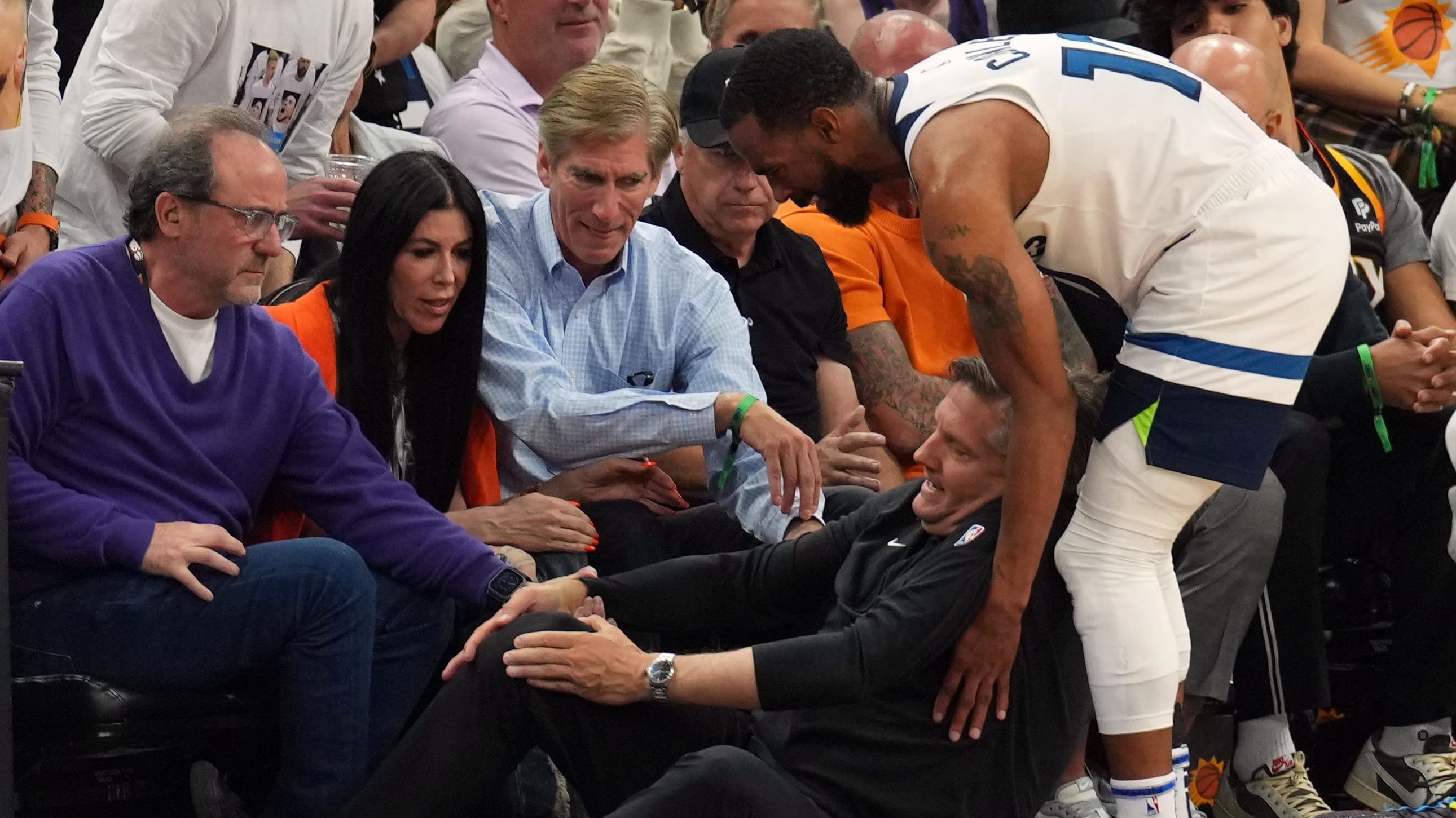 Mike Conley tends to coach Chris Finch