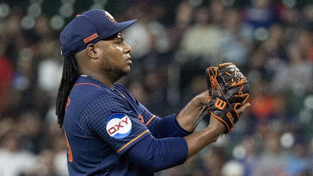 Framber Valdez of Houston Astros gets ready to throw pitch against Chicago Cubs