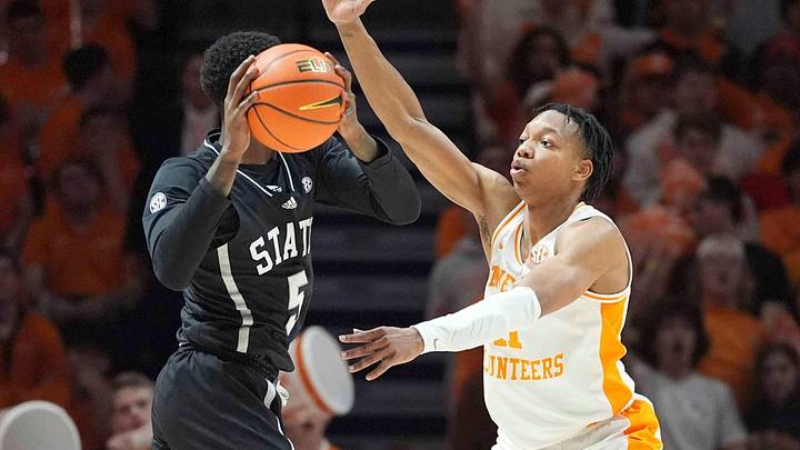 Tennessee's Jordan Gainey (11) defends Mississippi State's Shawn Jones Jr. (5) during a men’s college basketball game between Tennessee and Mississippi State at Thompson-Boling Arena at Food City Center, Tuesday, Jan. 21, 2025.