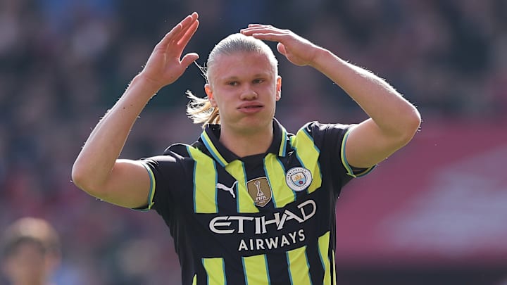 Nottingham Forest FC v Manchester City FC - Premier League