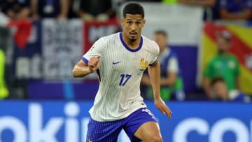 William Saliba face à l'Autriche