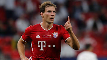 Leon Goretzka ist wieder mit Fußballschuhen unterwegs
