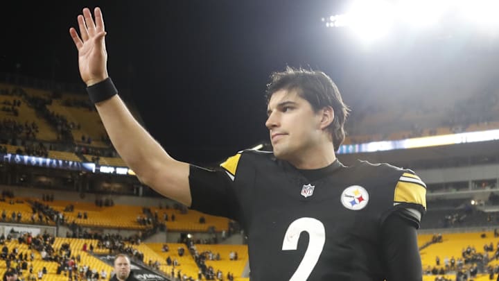 Pittsburgh Steelers quarterback Mason Rudolph waves to the crowd as he leaves the field after defeating the Cincinnati Bengals.