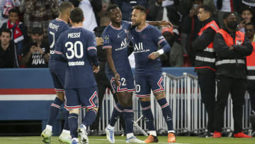 Neymar brilhou em mais uma vitória no Paris Saint-Germain na Ligue 1. 