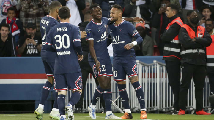 Neymar brilhou em mais uma vitória no Paris Saint-Germain na Ligue 1. 