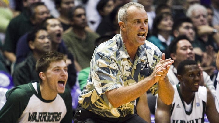 Hawaii coach Gib Arnold works the sideline. He will join the UW this season.