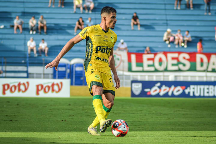Lucas Ramon jogador do Mirassol