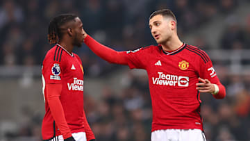 Newcastle United v Manchester United - Premier League