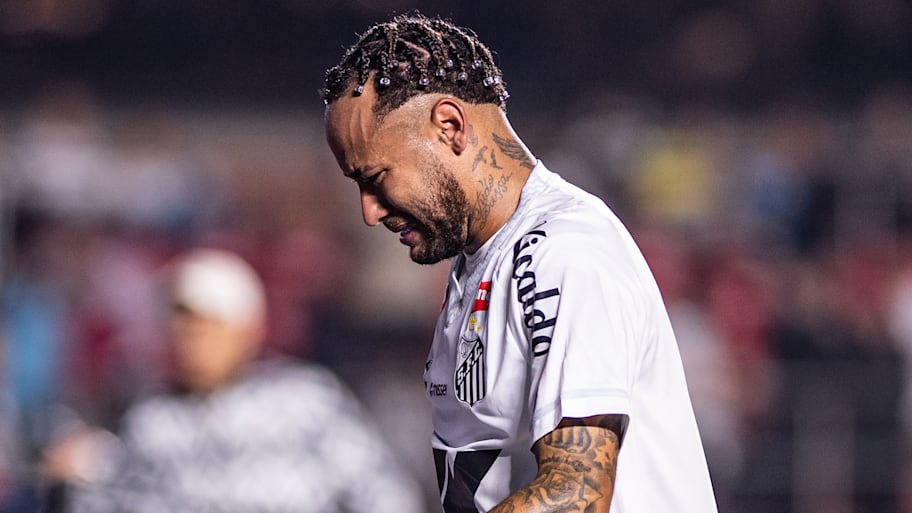 Neymar Jr. has endured and enjoyed some highs and lows during his return to Santos. | Riquelve Nata/Sports Press Photo/Getty Images