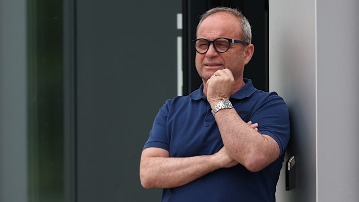 Luis Campos va-t-il prolonger son contrat avec le PSG ? Luis Campos va-t-il prolonger son contrat avec le PSG ?