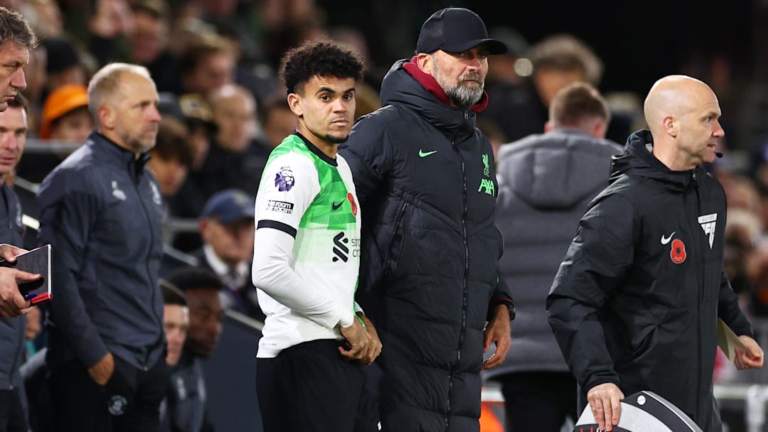 阿利森在卢顿进球后向路易斯·迪亚兹致敬