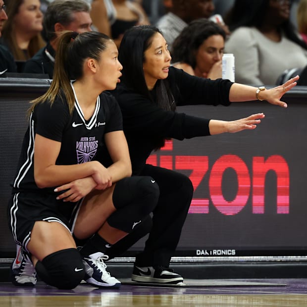 Golden State Valkyries head coach Natalie Nakase with guard Kaitlyn Chen. 