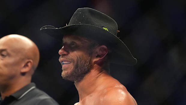 Donald Cerrone unretires