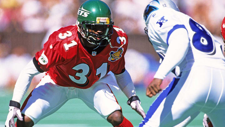 Feb 1, 1998; Honolulu, HI, USA; FILE PHOTO; AFC defensive back Aaron Glenn (31) of the New York Jets in action against the NFC during 1998 Pro Bowl at Aloha Stadium. Mandatory Credit: VJ Lovero-USA TODAY NETWORK Feb 1, 1998; Honolulu, HI, USA; FILE PHOTO; AFC defensive back Aaron Glenn (31) of the New York Jets in action against the NFC during 1998 Pro Bowl at Aloha Stadium. Mandatory Credit: VJ Lovero-USA TODAY NETWORK