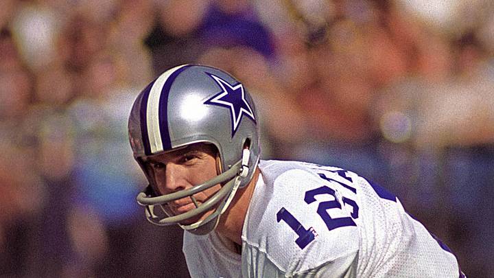 Roger Staubach's Top 5 Iconic and Valuable Vintage Football Cards (featured). Photo by ON SI Collectibles