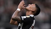 Zaracho se machucou sozinho em jogo do Brasileirão