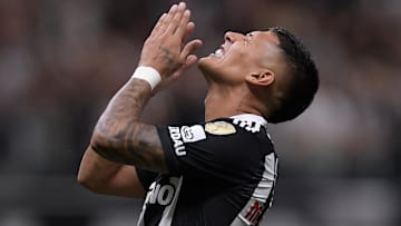 Zaracho se machucou sozinho em jogo do Brasileirão