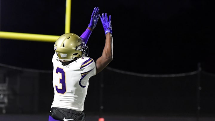 Syracuse CBA-Syracuse's Darien Williams looks in a touchdown catch during a 40-0 win over Elmira in October. He made a more incredible, Hail Mary, grab in the final seconds of Saturday's Section III championship game, lifting CBA to a 40-35 win over CBA-Albany. Syracuse CBA-Syracuse's Darien Williams looks in a touchdown catch during a 40-0 win over Elmira in October. He made a more incredible, Hail Mary, grab in the final seconds of Saturday's Section III championship game, lifting CBA to a 40-35 win over CBA-Albany.