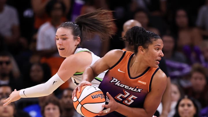 Jul 9, 2025; Phoenix, Arizona, USA; Phoenix Mercury forward Alyssa Thomas (25) against Minnesota Lynx forward Bridget Carleton (6) during the second half at PHX Arena. Mandatory Credit: Mark J. Rebilas-Imagn Images Jul 9, 2025; Phoenix, Arizona, USA; Phoenix Mercury forward Alyssa Thomas (25) against Minnesota Lynx forward Bridget Carleton (6) during the second half at PHX Arena. Mandatory Credit: Mark J. Rebilas-Imagn Images