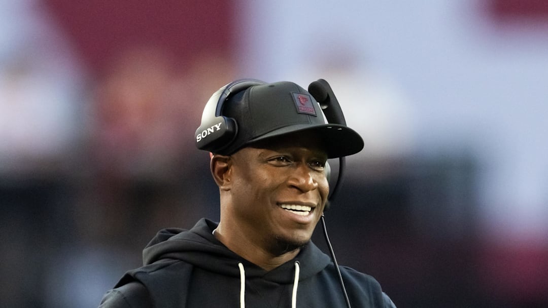 Atlanta Falcons head coach Raheem Morris