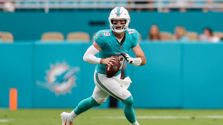 Miami Dolphins quarterback Skylar Thompson (19) drops back to pass against the Atlanta Falcons in the first quarter during preseason at Hard Rock Stadium.