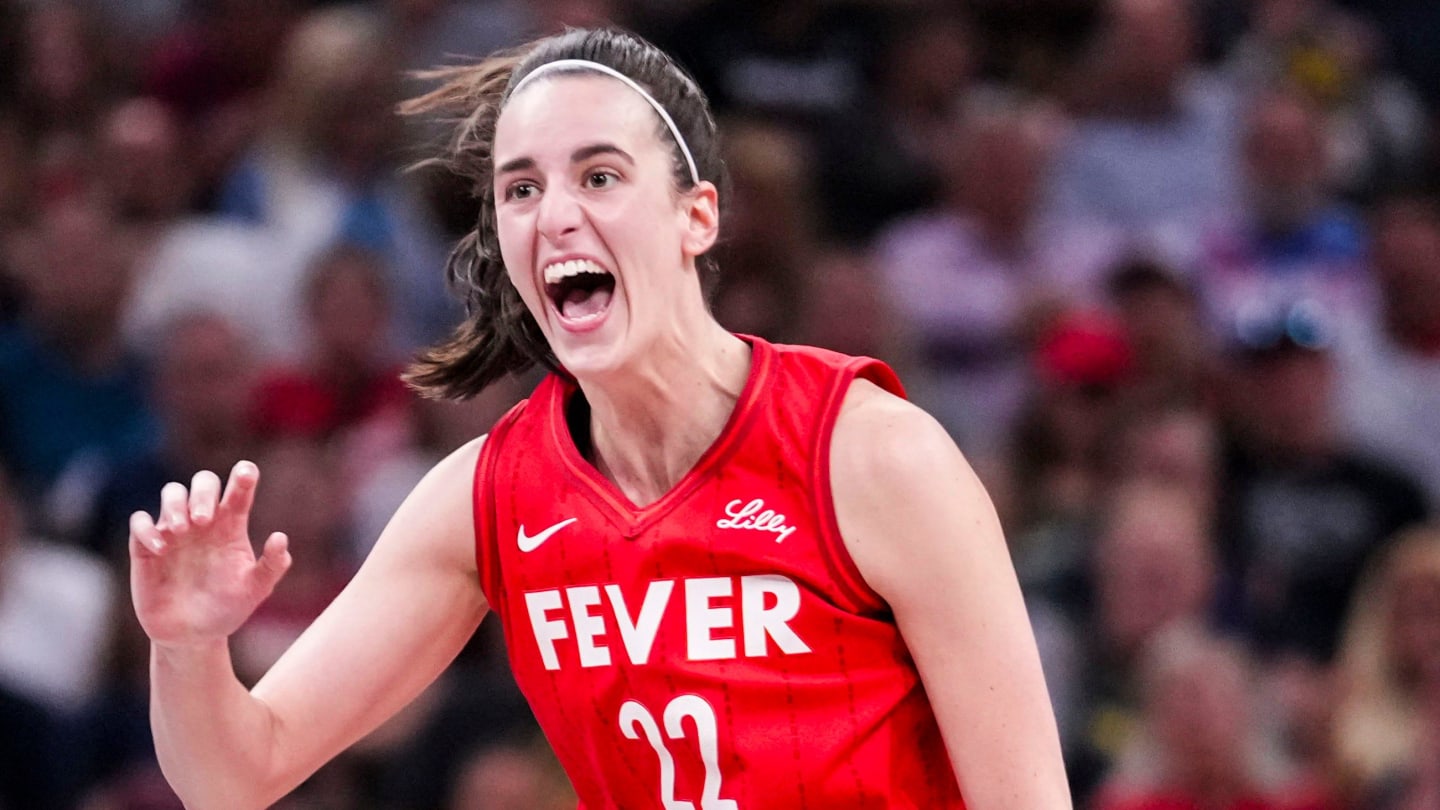 Caitlin Clark Ties WNBA Rookie Three-Point Record With Lethal Step-Back
