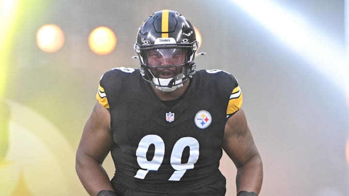 Pittsburgh Steelers First Round Pick Suffers Knee Injury