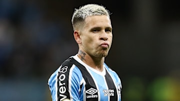 Soteldo é a principal esperança do Grêmio no momento