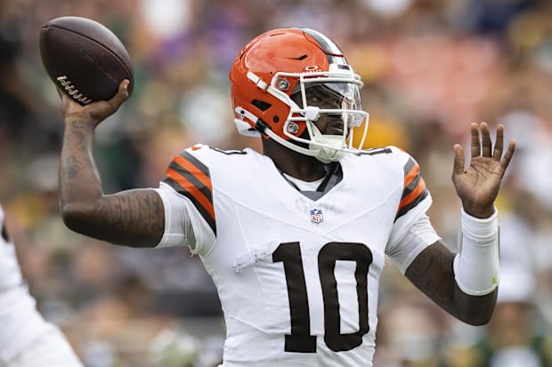 Aug 10, 2024; Cleveland, Ohio, USA; Cleveland Browns quarterback Tyler Huntley (10) throws the ball against the Green Bay Pac