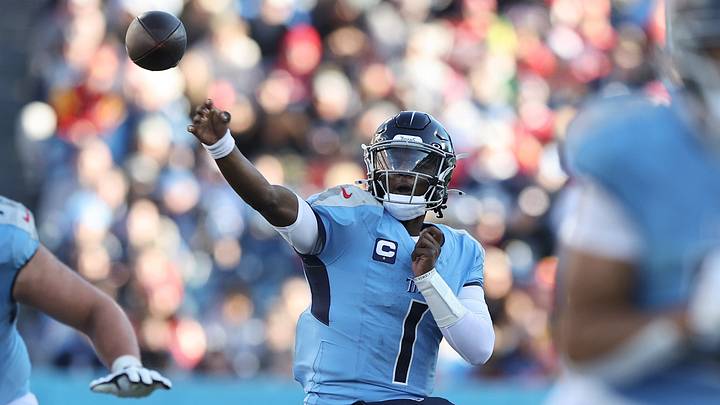 Kansas City Chiefs v Tennessee Titans - NFL 2025