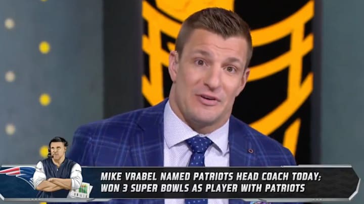 Rob Gronkowski reacts to the Mike Vrabel hiring in New England.
