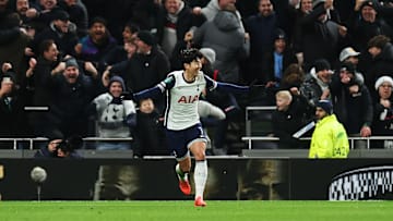 Son marcou um gol histórico na vitória do Tottenham 