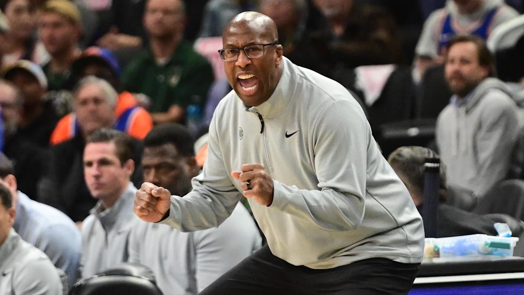 Oct 28, 2025; Milwaukee, Wisconsin, USA;  New York Knicks head coach Mike Brown reacts in the 4th quarter against the Milwaukee Bucks at Fiserv Forum. Mandatory Credit: Benny Sieu-Imagn Images
